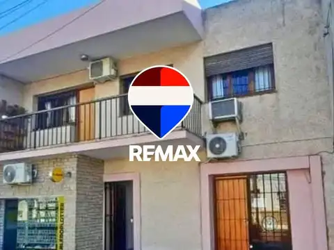 CASA CON 8 OFICINAS VENTA MACROCENTRO