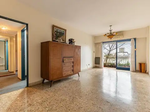 Venta Departamento 4 ambientes Semipiso Frente Balcón Dependencias Parque Chacabuco
