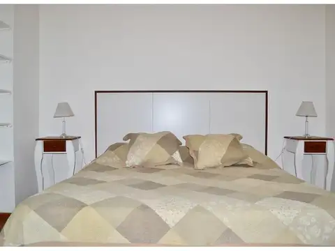 Departamento amoblado de 3 ambientes en el centro