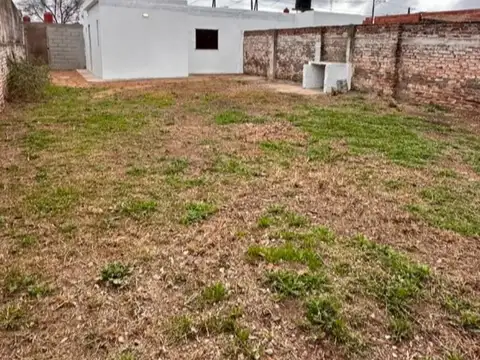 Casa 2 Dorm. B° Villa el Libertador