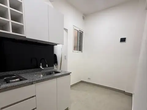 Alquiler monoambiente con hab. separada y lavadero