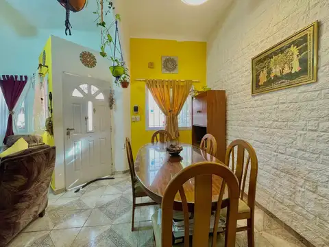 Depto Tipo Casa en Venta en General San Martin, USD 70.000