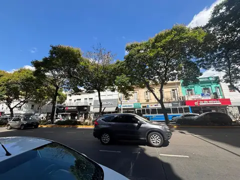 Av. Maipú  al 2400