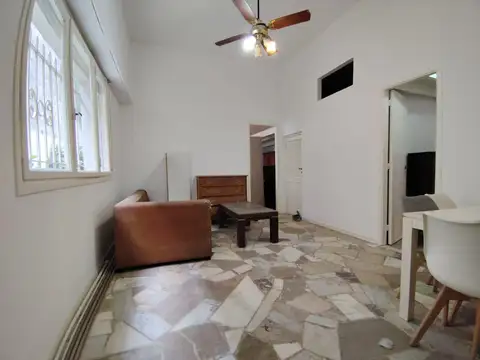 Depto Tipo Casa 2 ambientes con 1 baño