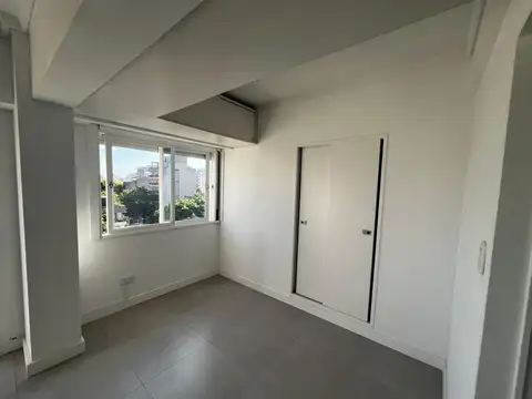 Excelente Depto 1 amb divisible, c/cochera