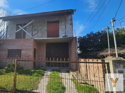 Casa en venta - 4 Dormitorios 3 Baños - Cochera - 503Mts2 - General Pacheco