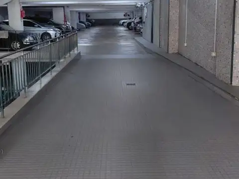 Cochera en venta - 17mts2 - Retiro