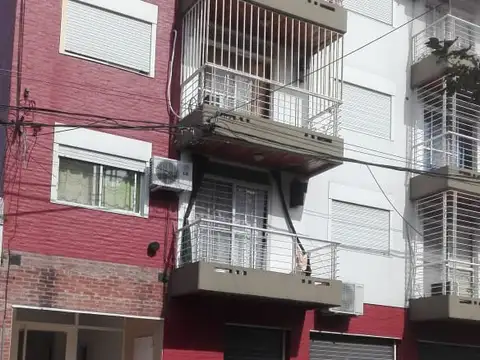 ALQUILER 1 DORM. EXCELENTE EXTERNO (DE ESCALERA)