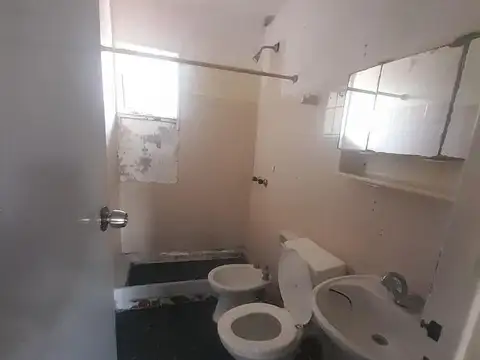 Departamento 4 ambientes con 1 baño