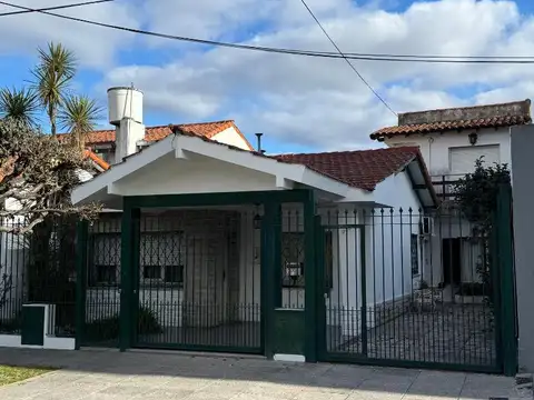CASA EN VENTA EN VILLA LUZURIAGA