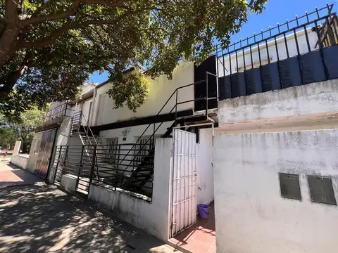 Depto Tipo Casa en Venta 51 años