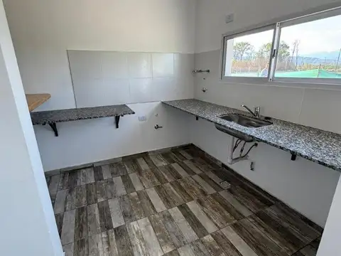 Casa 3 ambientes con 1 baño