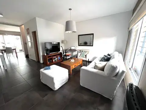 Casa en Venta en Barrio Parque Leloir, USD 170.000