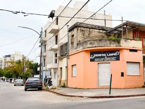 VENTA LOCAL COMERCIAL A METROS DE AV DUARTE QUIROZ