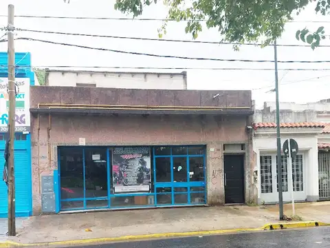 Venta en bloque local c/vivienda Esq Avda Perón