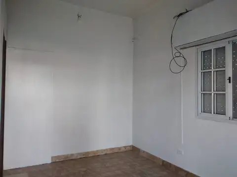 Local en Alquiler en Villa Ballester, $ 400.000