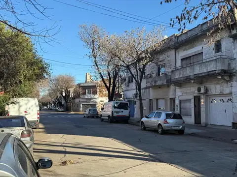 Depto Tipo Casa en Venta de 5 ambientes