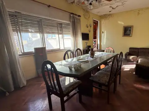 Depto Tipo Casa en Venta de 4 dormitorios