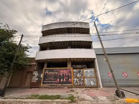 SE VENDE EDIFICIO EN CONTRUCCION - BARRIO DUCASSE