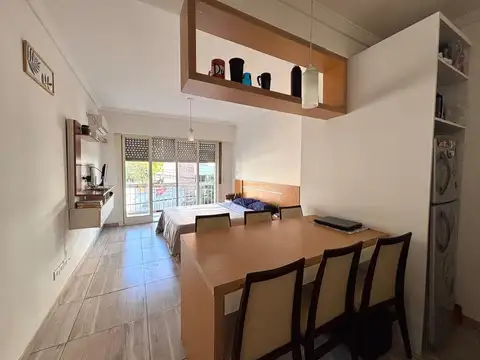 VENTA MONOAMBIENTE CASTELAR NORTE REFACCIONADO