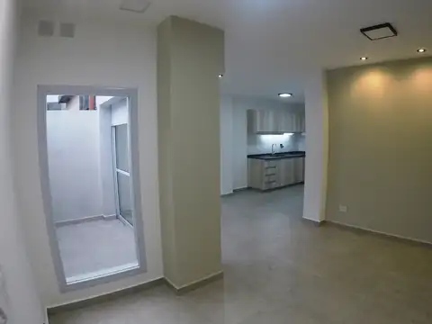 CONSTITUYENTES 100, Piso PB