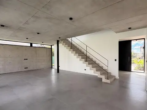 Casa en venta La Calesa Pilara