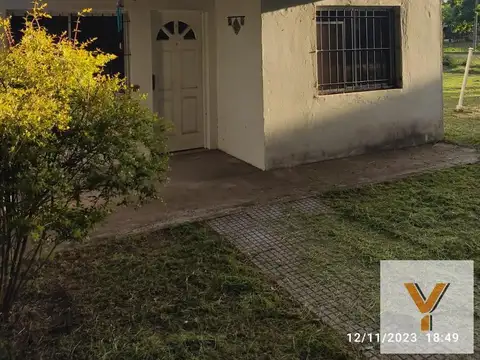 Casa en venta - 2 Dormitorios 1 Baño - 3000mts2 - Cazon