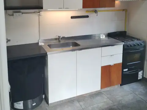 Depto Tipo Casa 2 ambientes con 1 baño