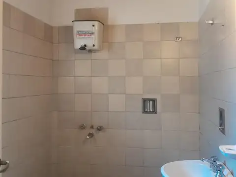 Depto Tipo Casa en Alquiler 50 años