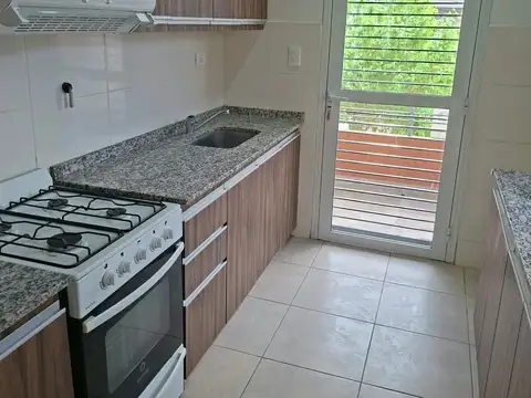 Departamento en Alquiler con 1 cocheras