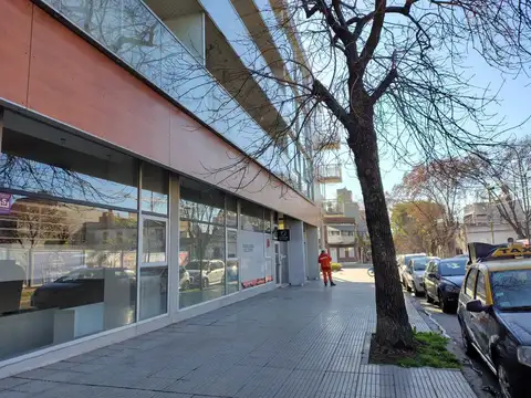 AMPLIA VARIEDAD DE LOCALES A LA VENTA EN EL CORREDOR DONADO HOLMBER DE VILLA URQUIZA