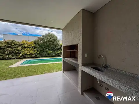 Casa en Venta en Pilar del Este - San Eduardo, USD 184.500
