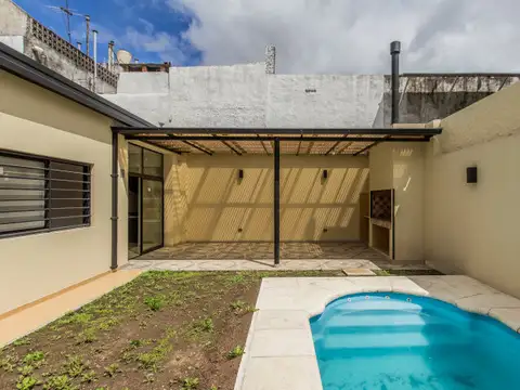 Casa 4 ambientes con 3 baños