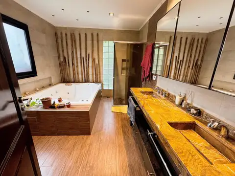 Casa en Venta en Malibu, USD 310.000