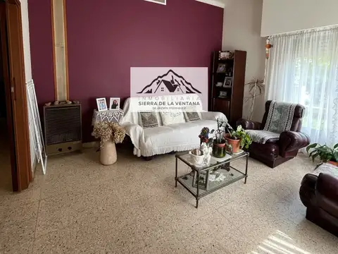 Casa 5 ambientes con 2 baños