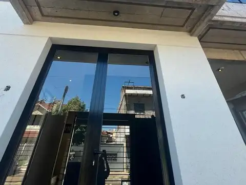 Alvarado 527 , Piso 1