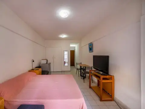 Departamento de 1 ambiente en alquiler temporario en Retiro