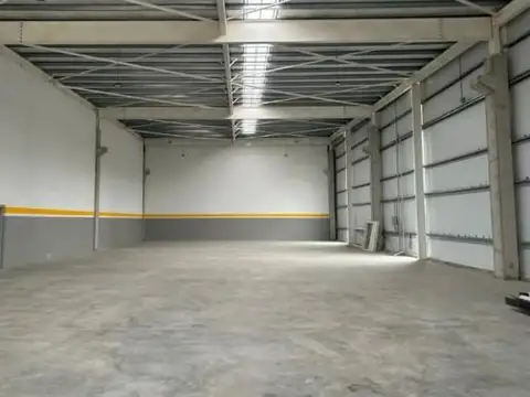 Nave Industrial en Funes