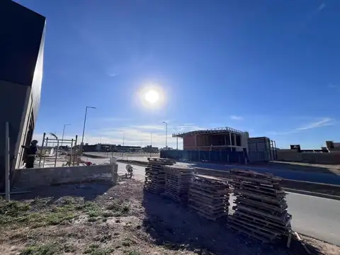 Local comercial en  Docta Urbanización 150 m2