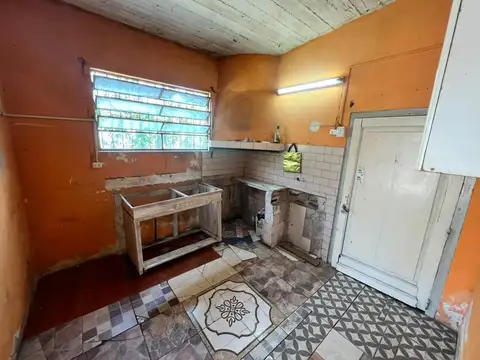 Casa 3 ambientes con 1 baño