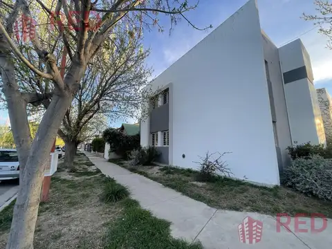 Depto Tipo Casa en Venta en Cipolletti, USD 240.000
