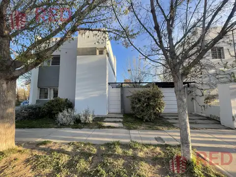 Balcarce al 200, B° Las Viñas, Cipolletti
