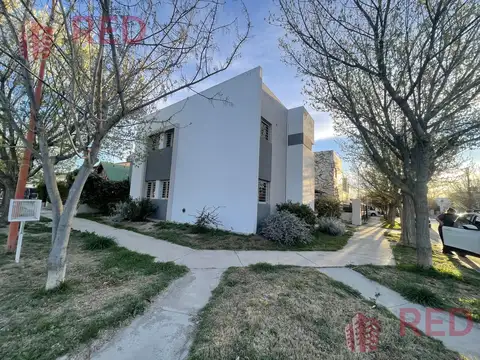 Depto Tipo Casa en Venta con 1 cocheras