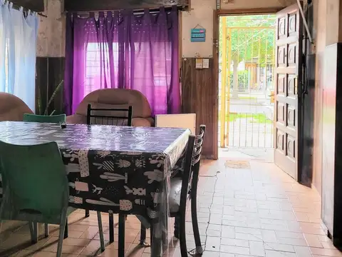 VENTA CASA 3 AMB FCIO VARELA COCHERA 2 AUTOS