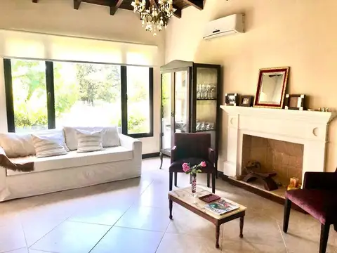 Casa en Alquiler de 3 dormitorios