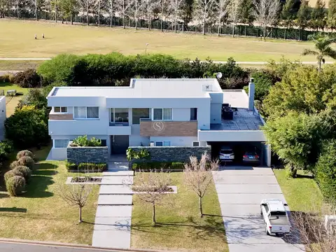 Casa  en Venta en Pilara, Barrio La Berlina, Pilar