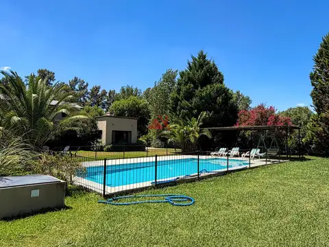 Casa  en Venta en El Solar de Capilla, Exaltación de la Cruz, G.B.A. Zona Norte