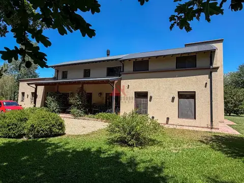 Casa  en Venta en El Solar de Capilla, Exaltación de la Cruz, G.B.A. Zona Norte