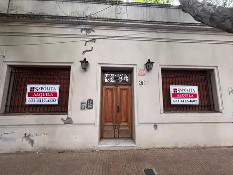 CASA 4 AMBIENTES CON PATIO