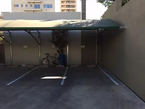 Cochera semicubierta - Banfield Centro